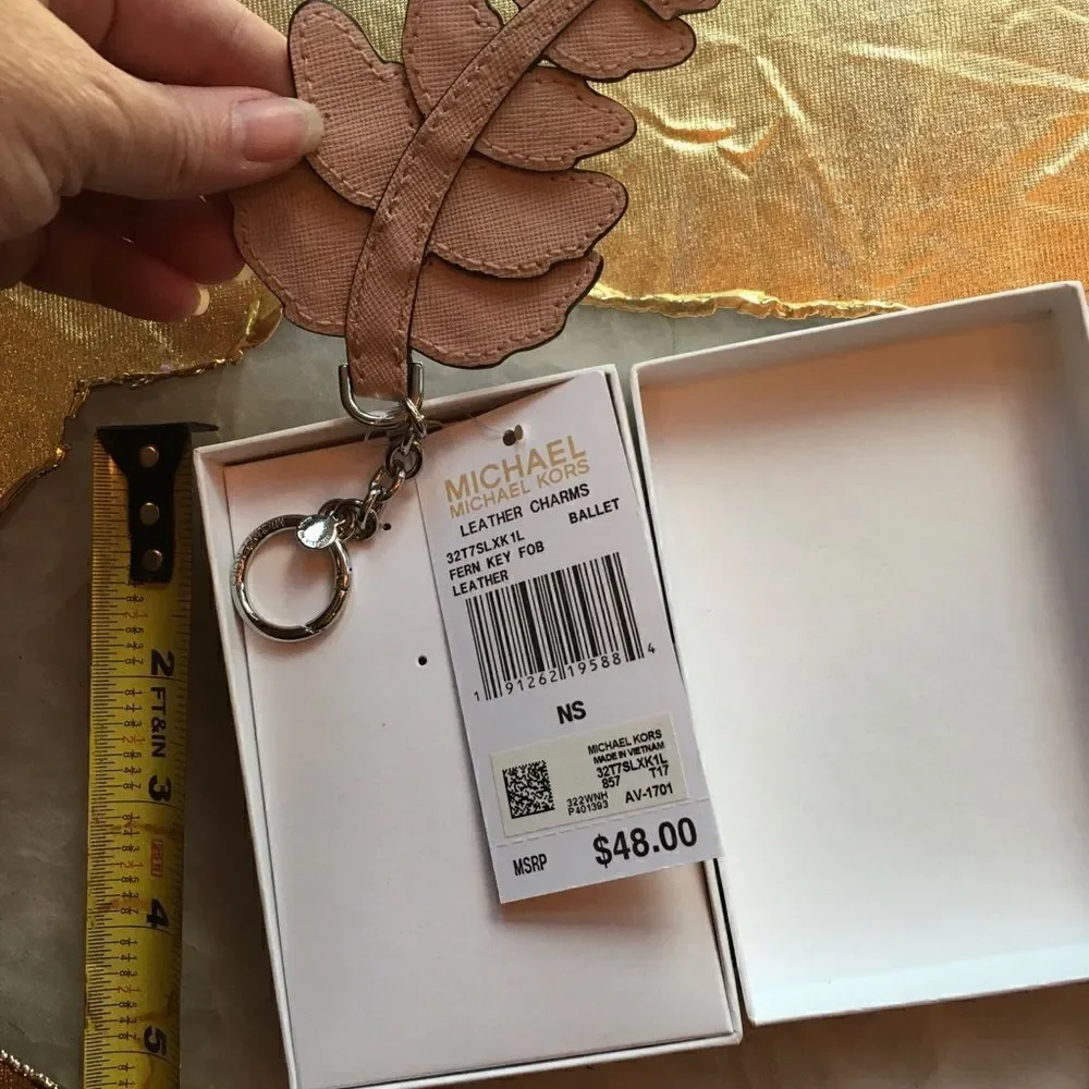 MICHAEL KORS Leather Charm!